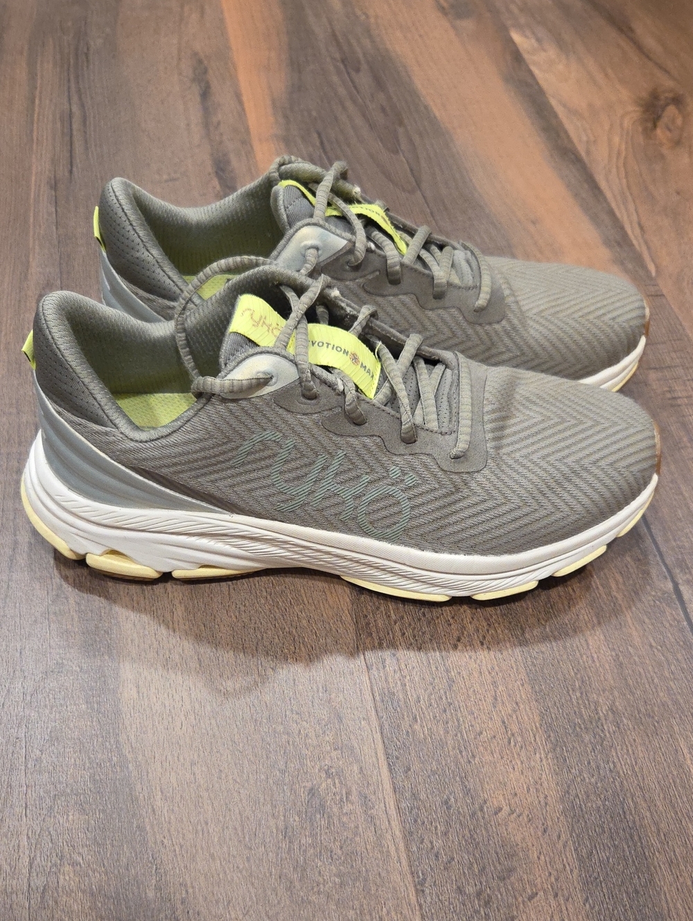 Ryka Women's Devotion Max Athletic Shoe Size 8.5 Gray-Green with Lime Accents